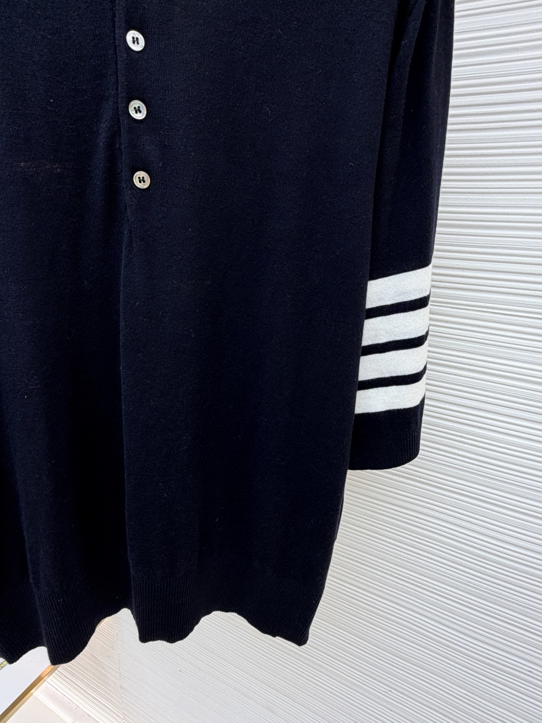 THOM BROWNE 羊毛针织七分袖Polo衫 短袖 女款 藏蓝色 杏色 灰色 B0 FKP053A-Y1014-415