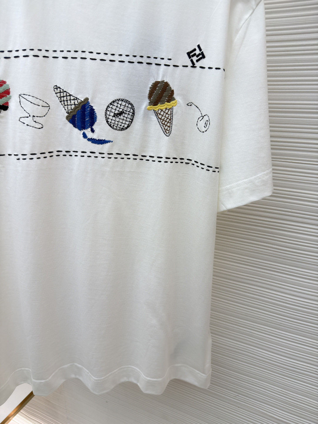 FENDI 芬迪 夏日多色冰淇淋绣花圆领T恤 短袖 套头 夏季 白色 A0 FY0936B05NF0H0G