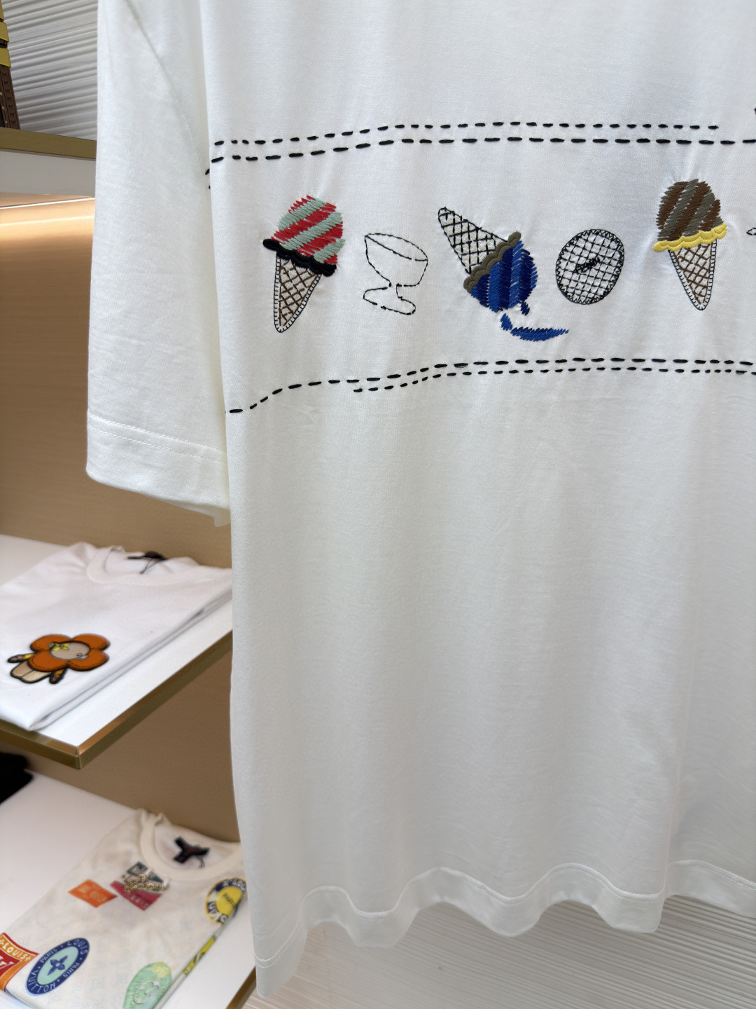 FENDI 芬迪 夏日多色冰淇淋绣花圆领T恤 短袖 套头 夏季 白色 A0 FY0936B05NF0H0G