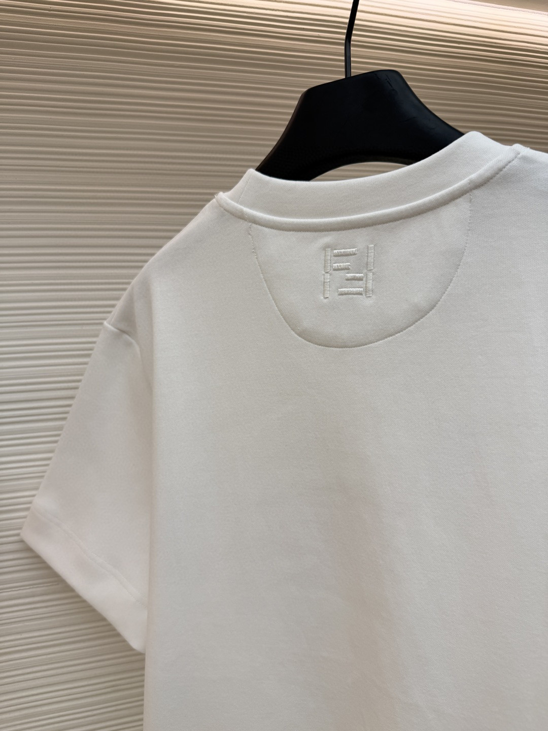 FENDI 芬迪 缎带口袋圆领短袖 T恤 夏款 白色 黑色 A0 FY0936AYXYF0QA0