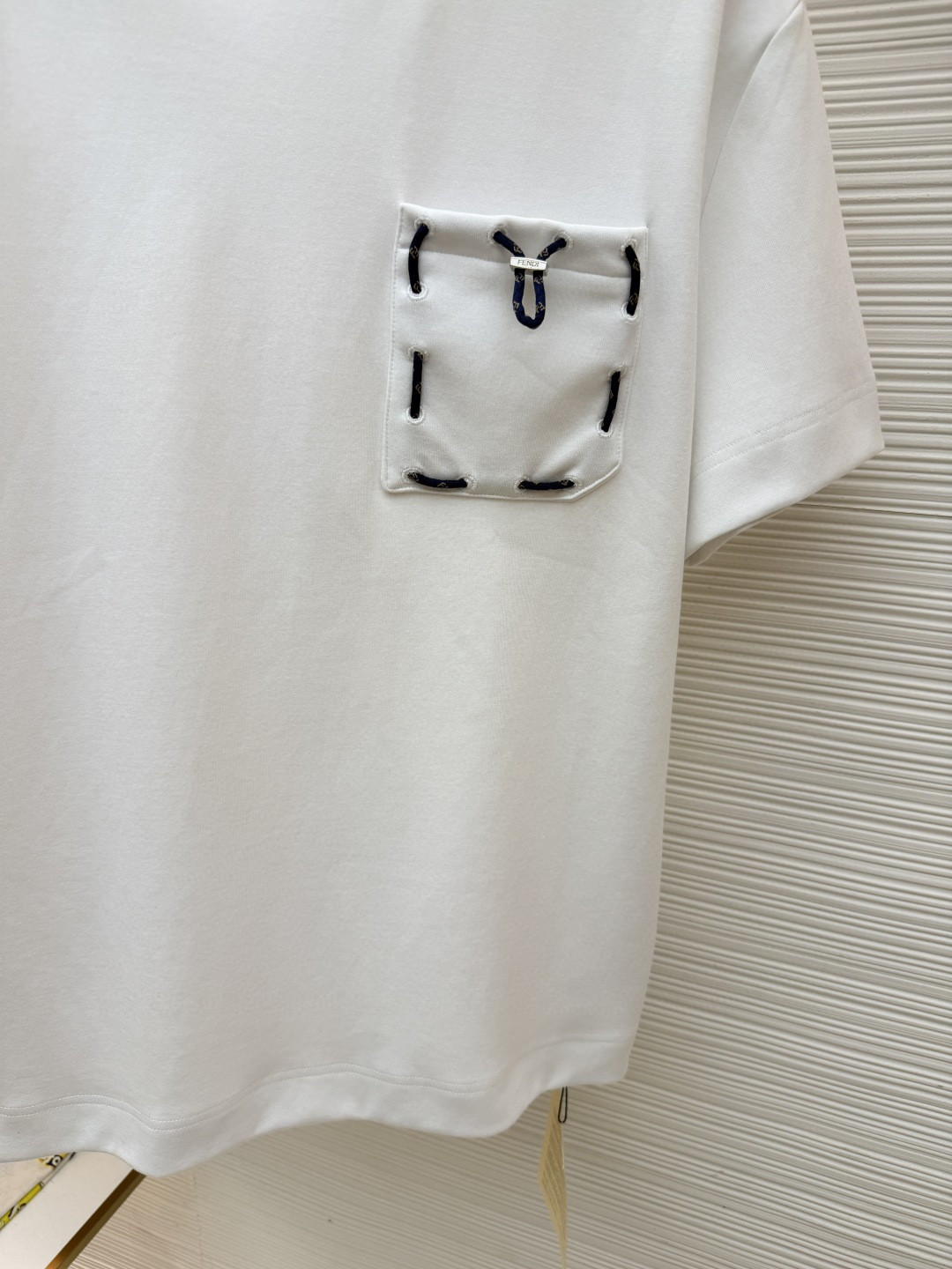 FENDI 芬迪 缎带口袋圆领短袖 T恤 夏款 白色 黑色 A0 FY0936AYXYF0QA0