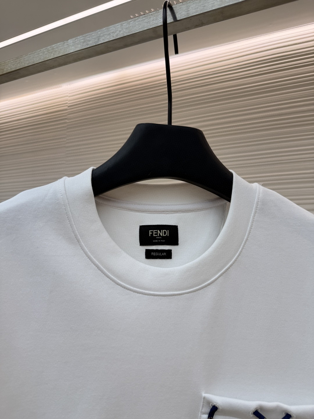 FENDI 芬迪 缎带口袋圆领短袖 T恤 夏款 白色 黑色 A0 FY0936AYXYF0QA0