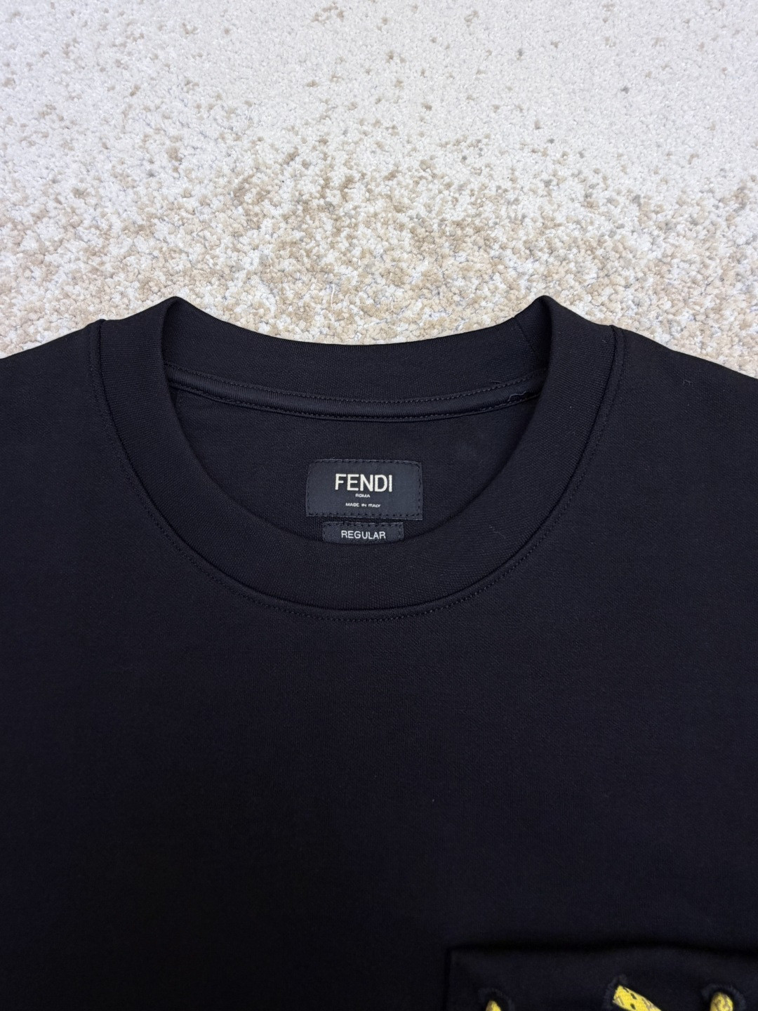 FENDI 芬迪 缎带口袋圆领短袖 T恤 夏款 白色 黑色 A0 FY0936AYXYF0QA0