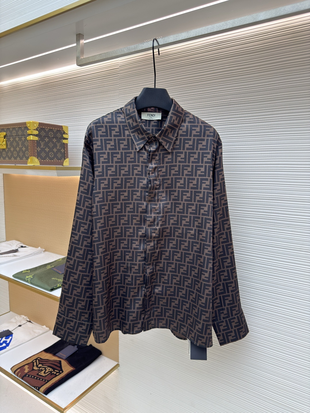 FENDI 芬迪 满印FF衬衫 外套 长袖 黑色 棕色 B0