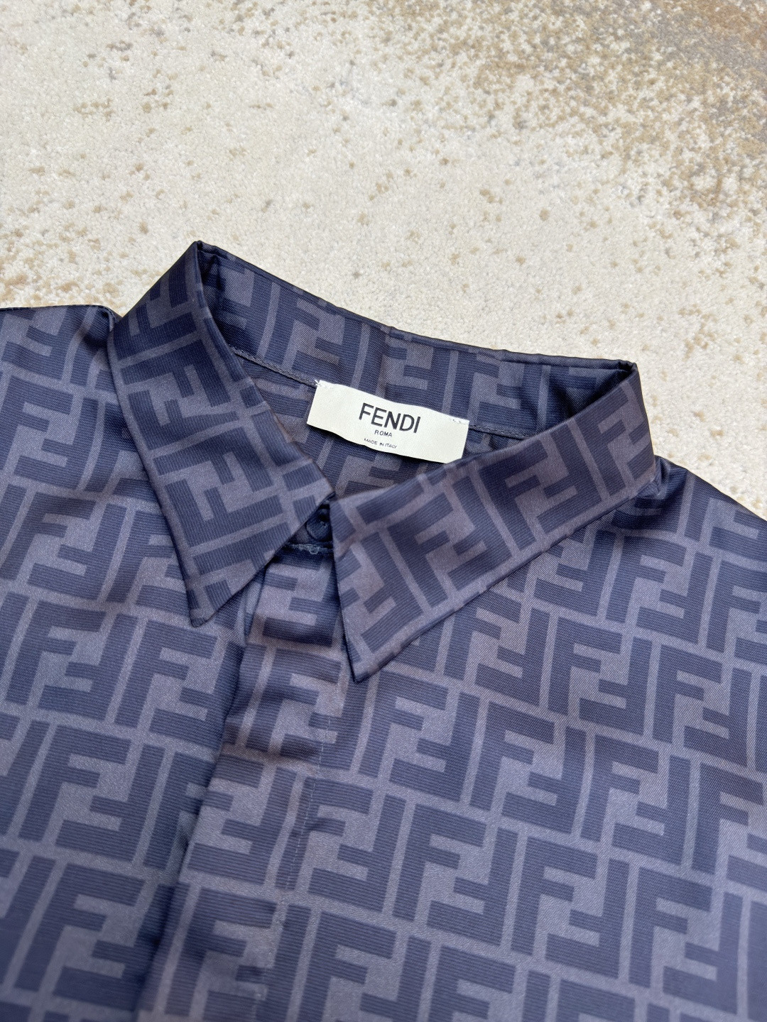 FENDI 芬迪 满印FF衬衫 外套 长袖 黑色 棕色 B0