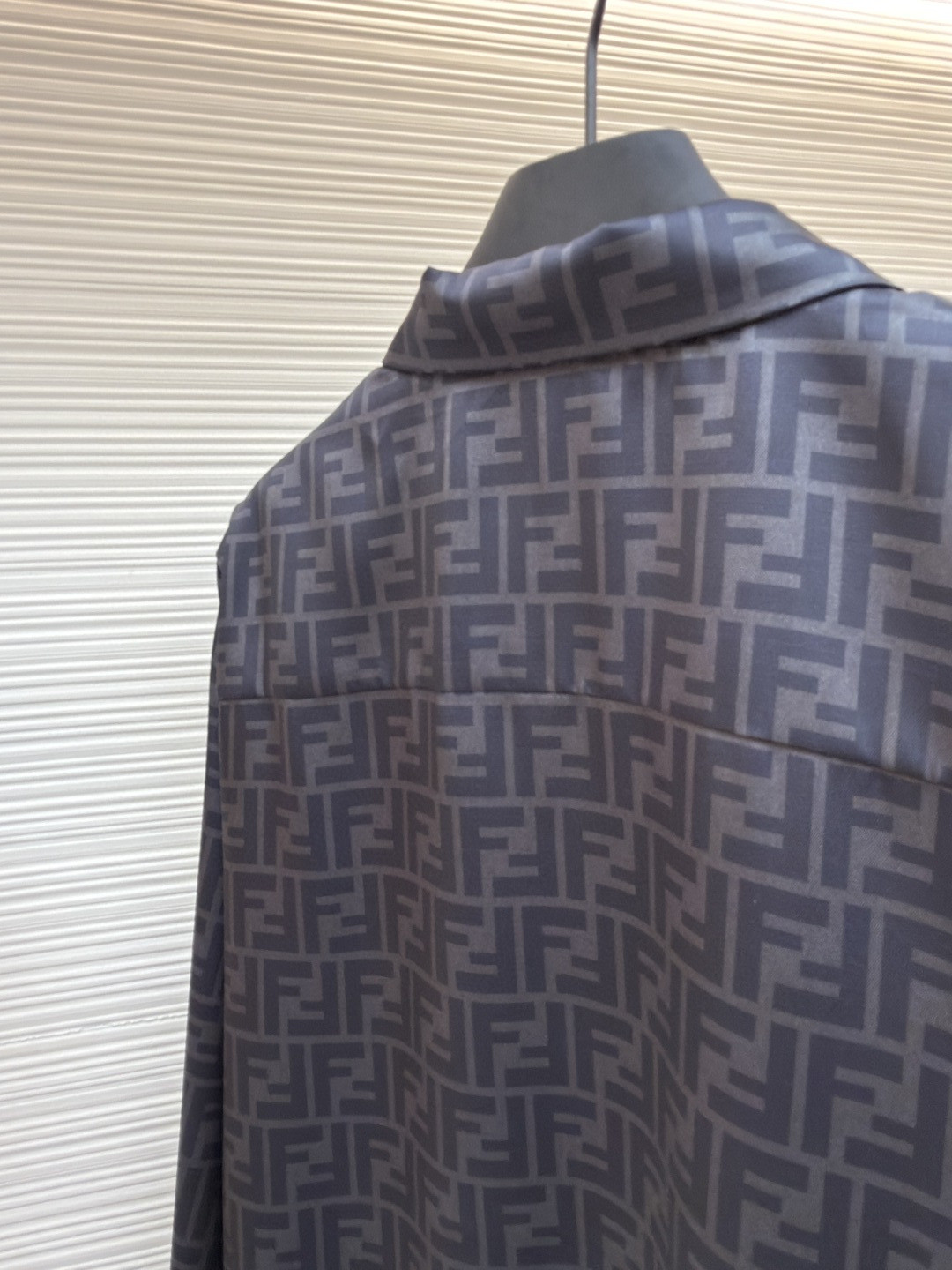 FENDI 芬迪 满印FF衬衫 外套 长袖 黑色 棕色 B0