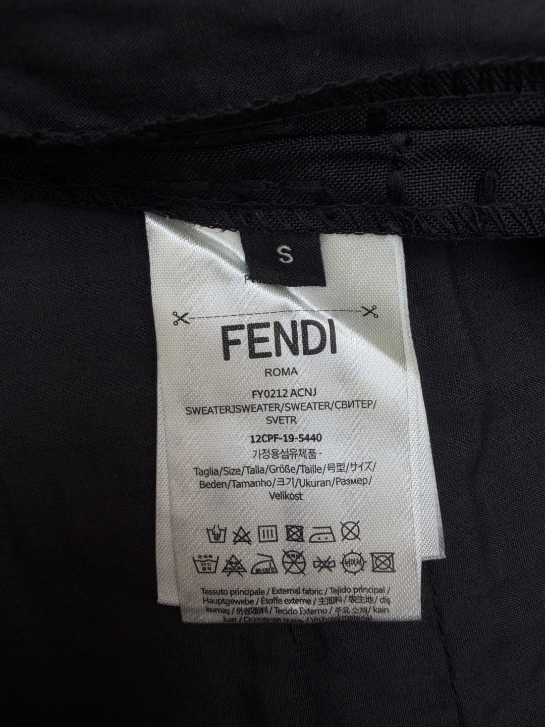 Fendi 芬迪 全幅FF短裤 休闲裤 五分裤 裤子 黑色 B0 FB0821AU6YF0QA1