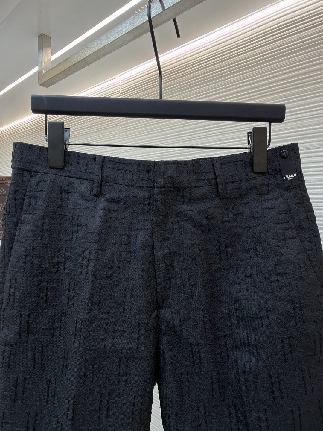 Fendi 芬迪 全幅FF短裤 休闲裤 五分裤 裤子 黑色 B0 FB0821AU6YF0QA1