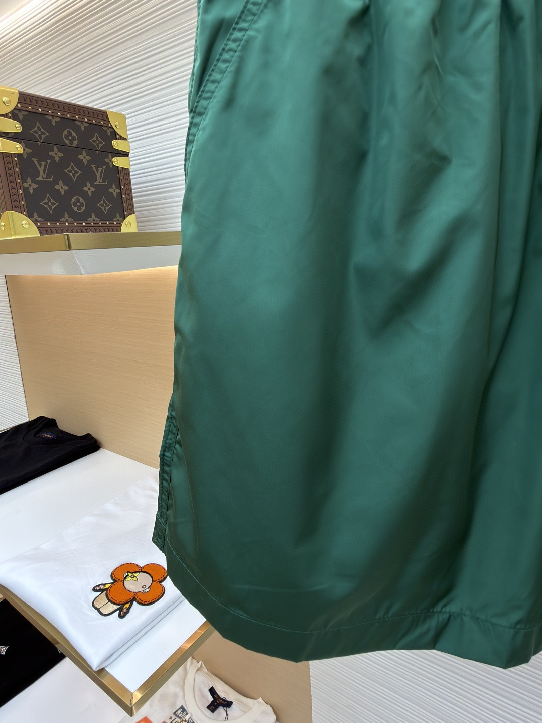 Moncler 蒙口 三色条纹边饰系带沙滩裤 短裤 休闲裤 裤子 蓝色 黑色 绿色 A2