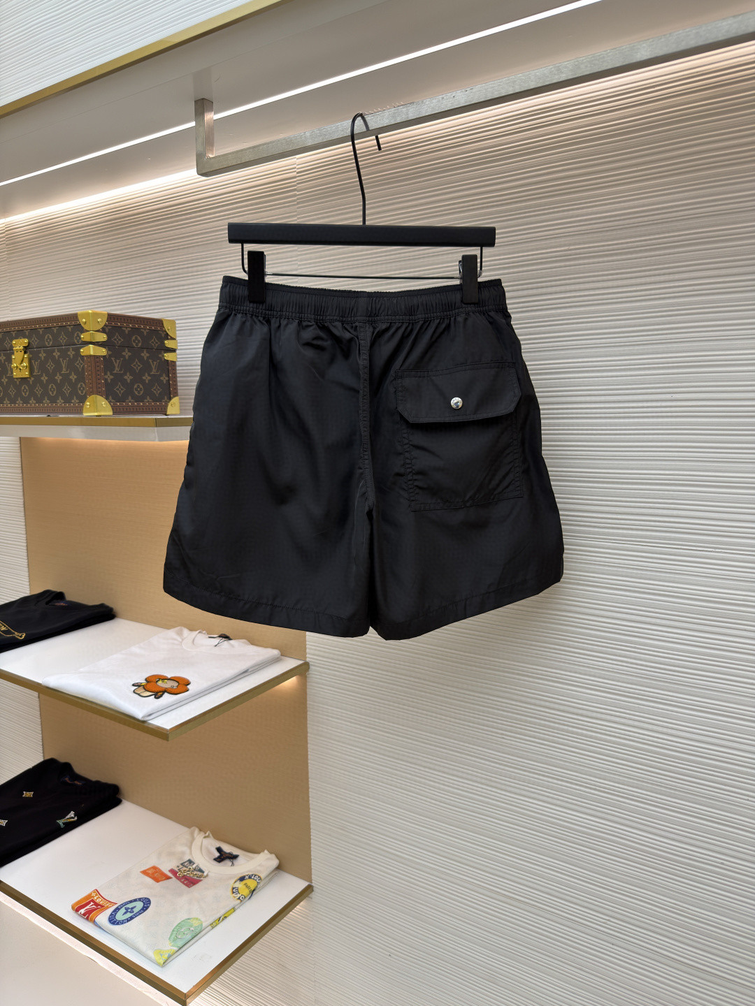Moncler 蒙口 三色条纹边饰系带沙滩裤 短裤 休闲裤 裤子 蓝色 黑色 绿色 A2