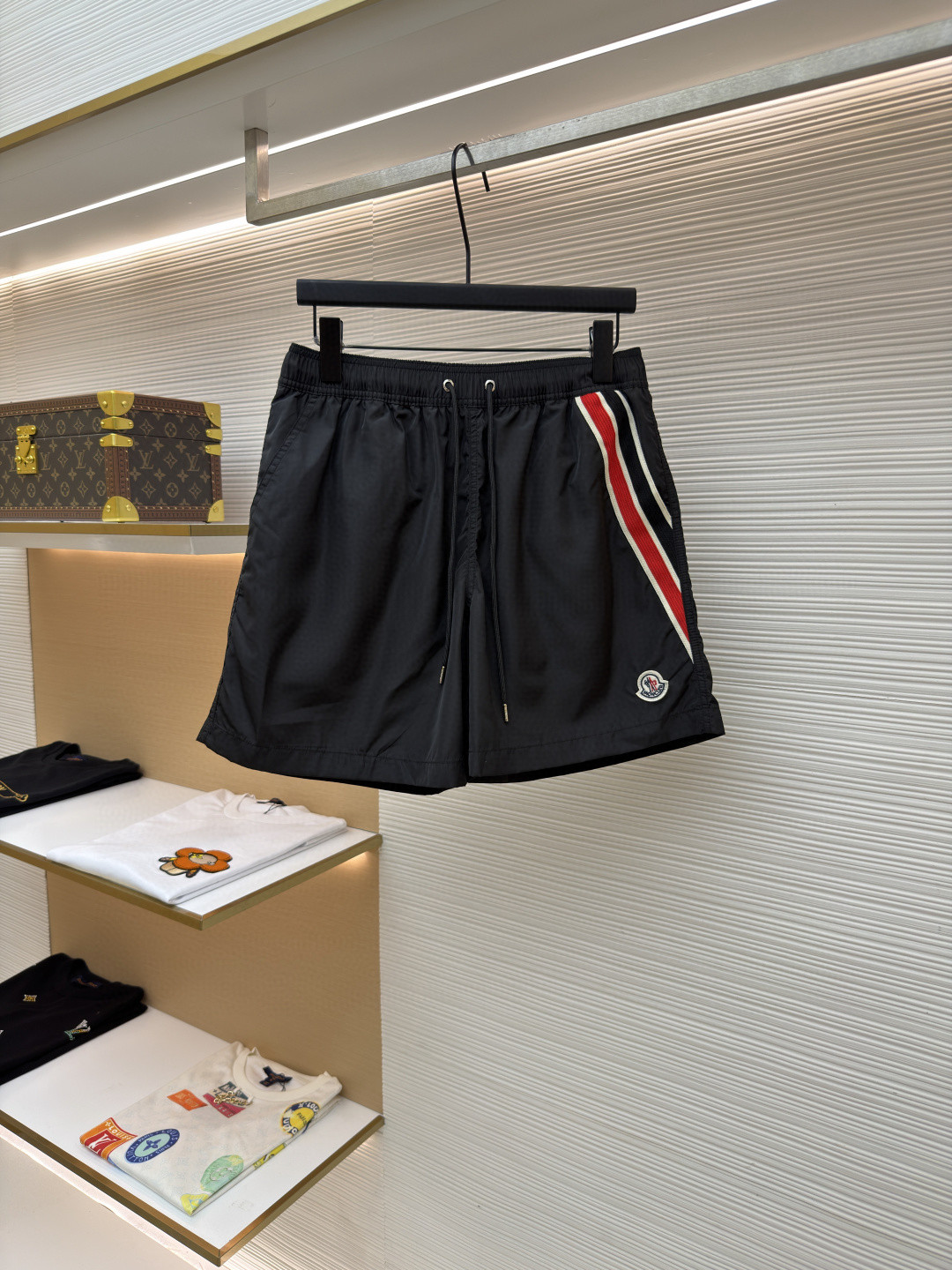 Moncler 蒙口 三色条纹边饰系带沙滩裤 短裤 休闲裤 裤子 蓝色 黑色 绿色 A2