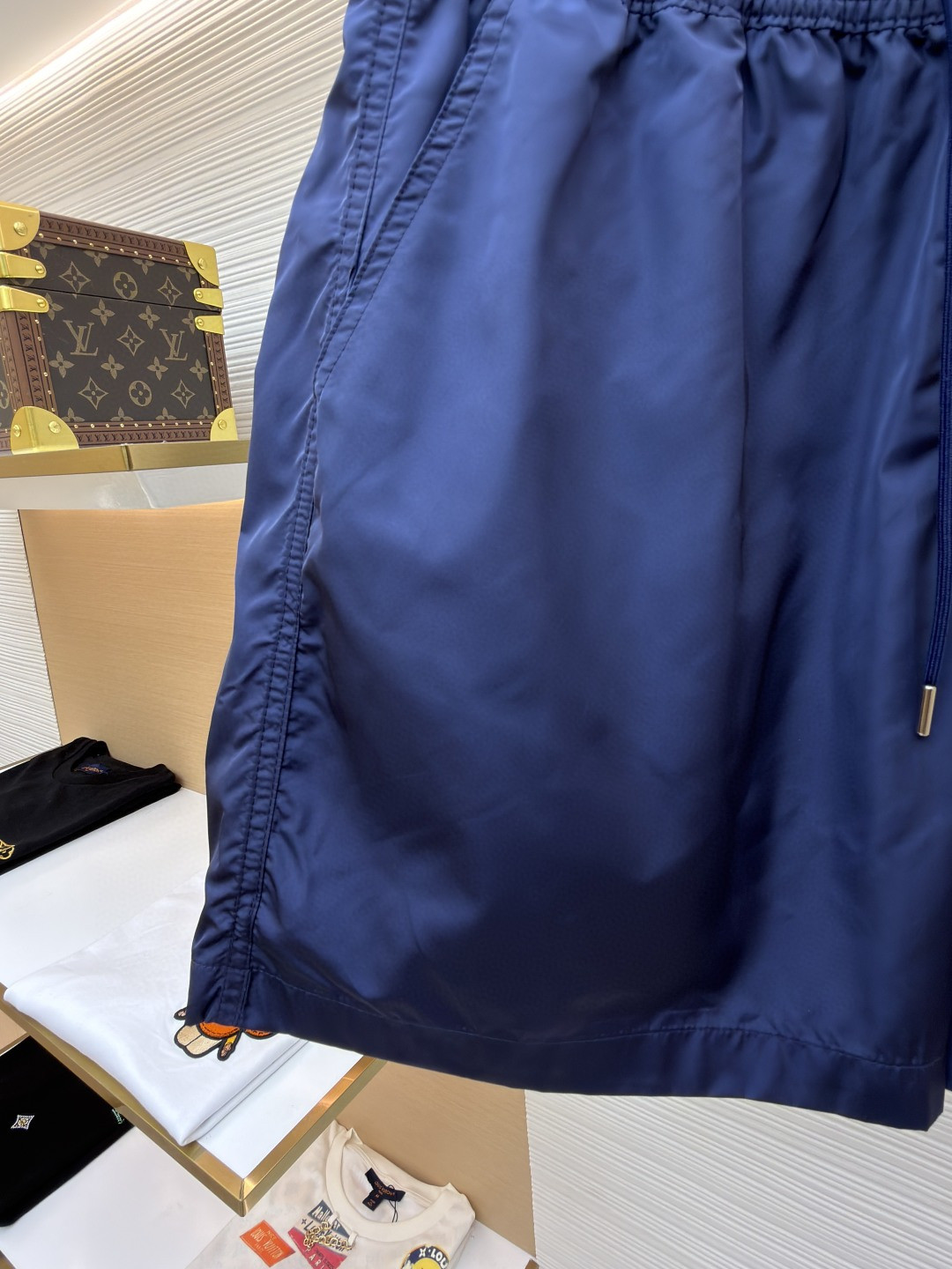 Moncler 蒙口 三色条纹边饰系带沙滩裤 短裤 休闲裤 裤子 蓝色 黑色 绿色 A2