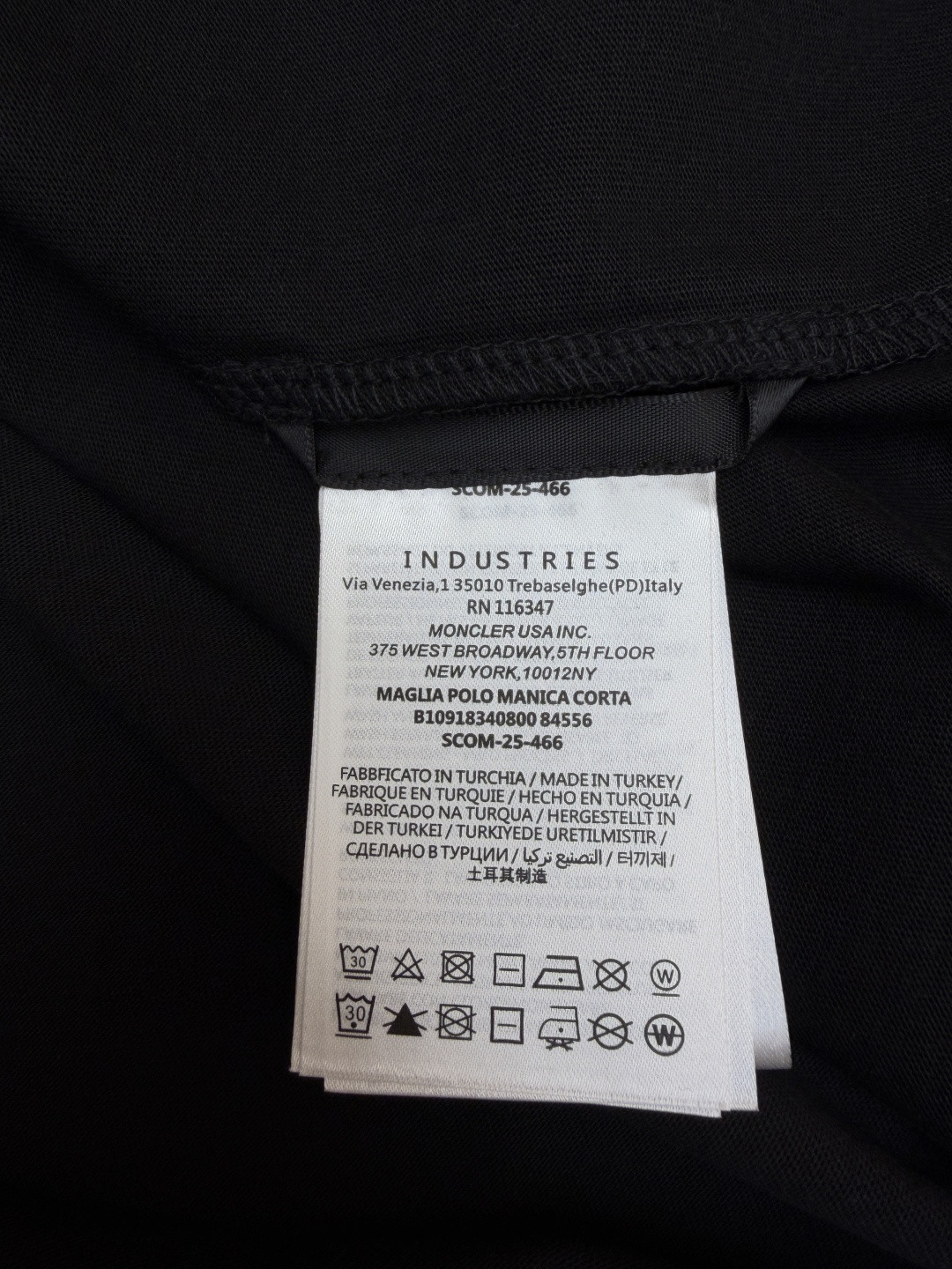 Moncler 蒙口 标识贴袋圆领短袖 T恤 夏季 黑色 A0 J20918C000238390T999