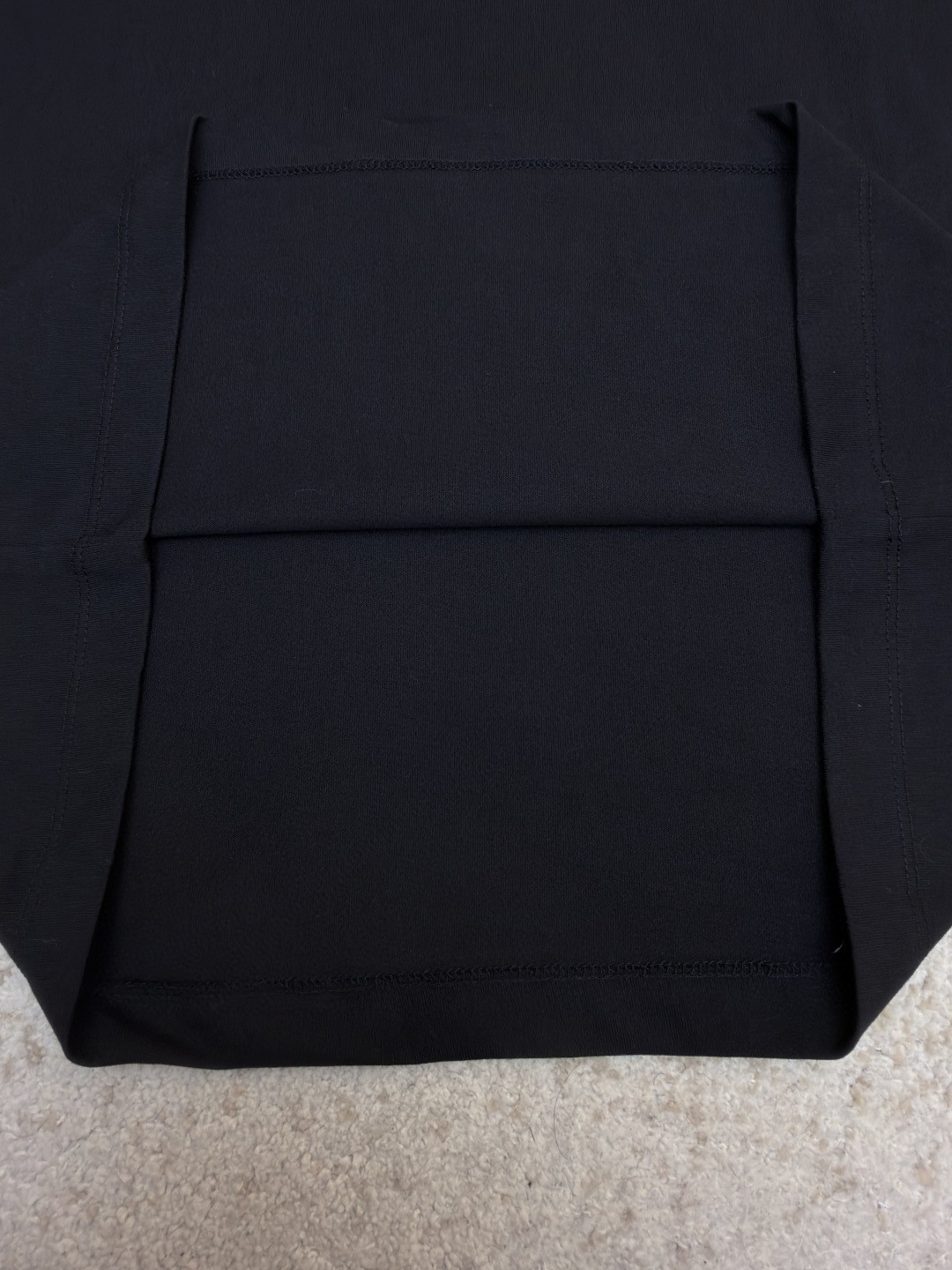 Moncler 蒙口 标识贴袋圆领短袖 T恤 夏季 黑色 A0 J20918C000238390T999