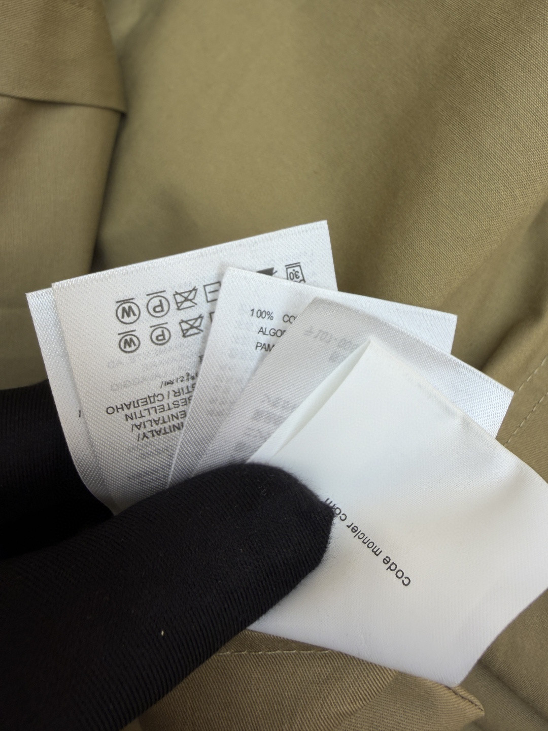 Moncler 蒙口 标识口袋工装衬衫 短袖 黑色 卡其色 A7 K20912F00008598QH81M