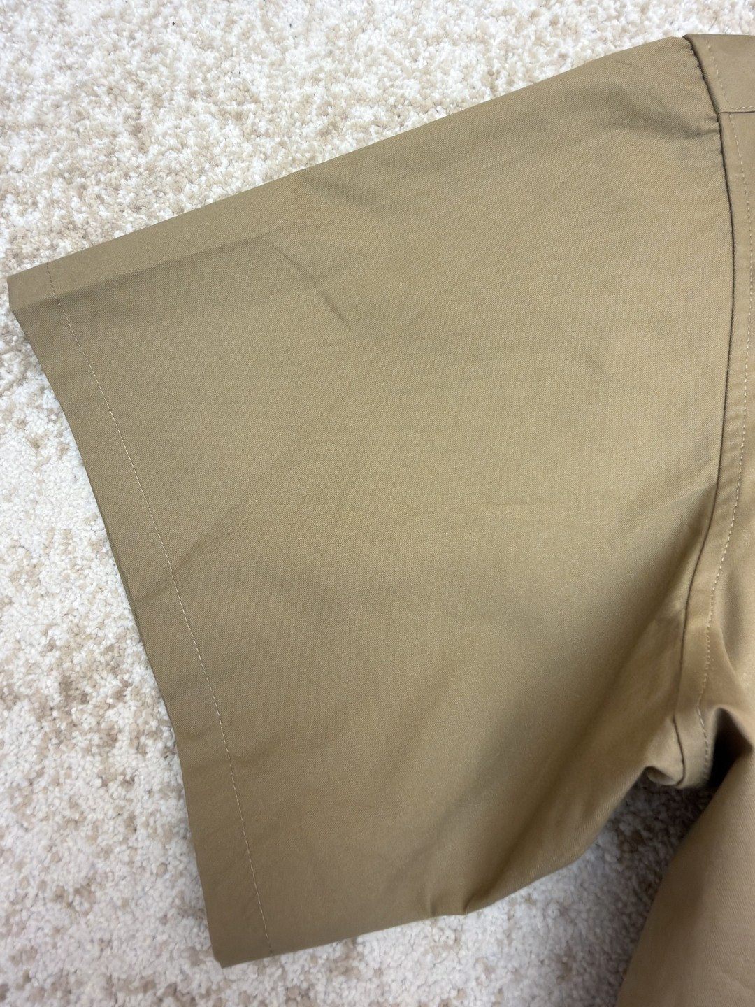 Moncler 蒙口 标识口袋工装衬衫 短袖 黑色 卡其色 A7 K20912F00008598QH81M