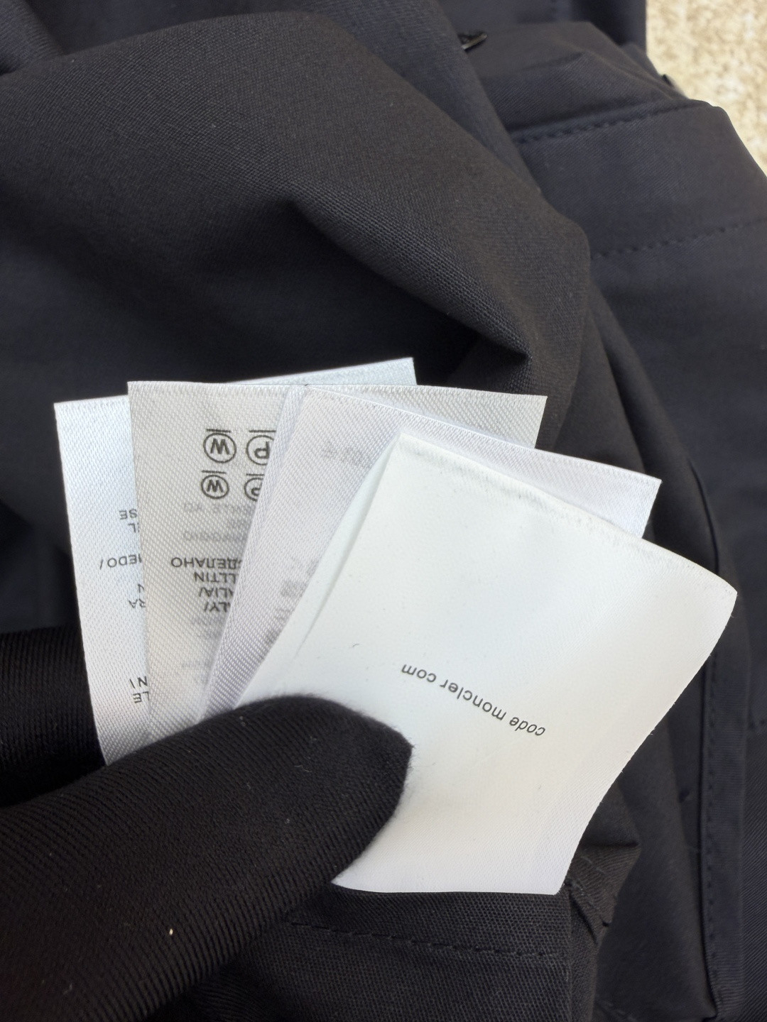 Moncler 蒙口 标识口袋工装衬衫 短袖 黑色 卡其色 A7 K20912F00008598QH81M