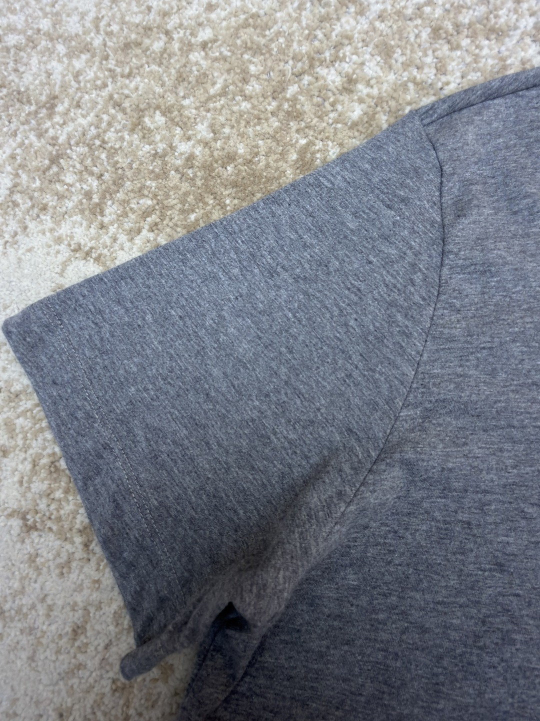 Moncler 蒙口 标识圆领短袖 T恤 夏季 灰色 黑色 A0 8C00026-829H8-3P1