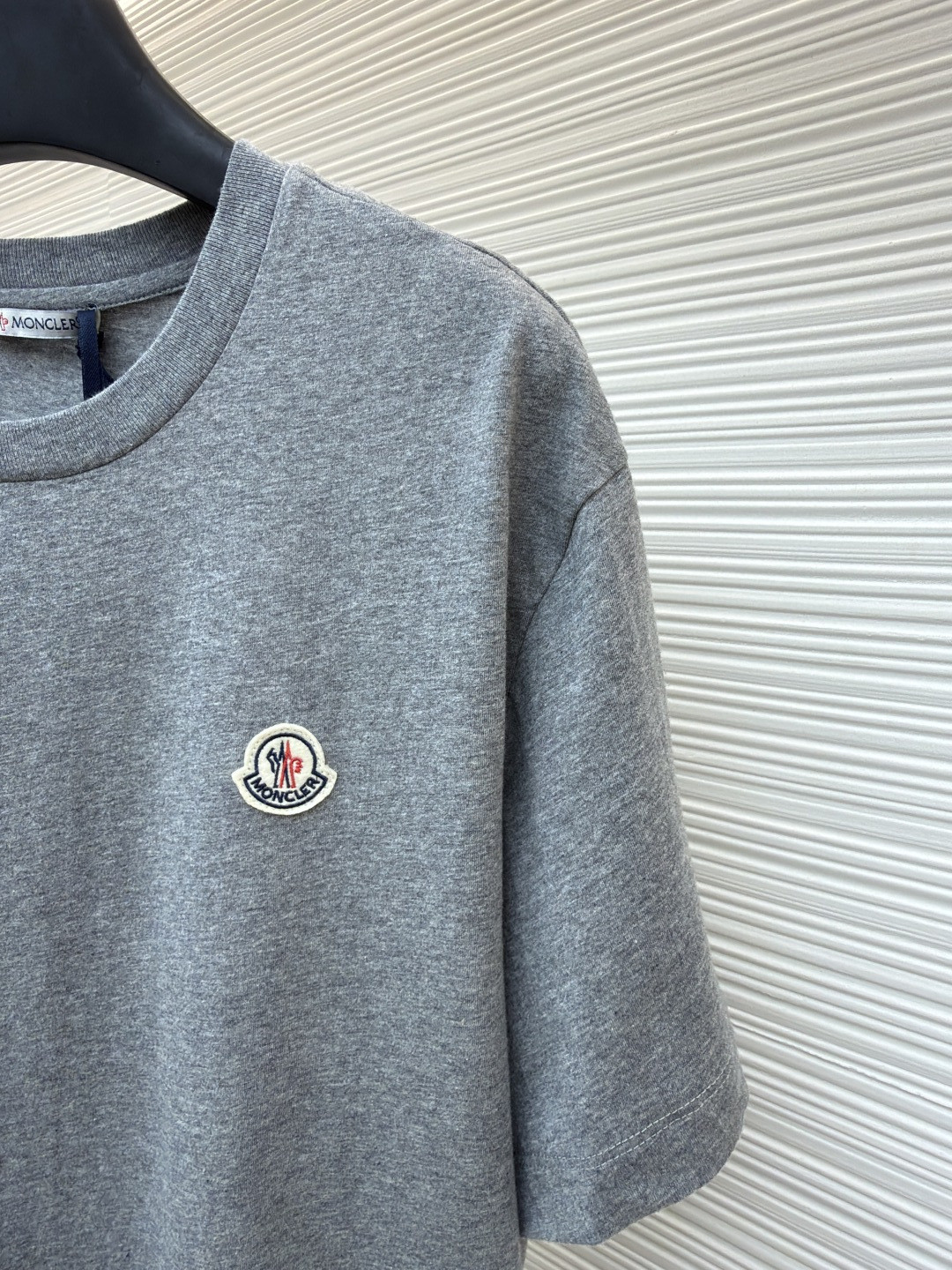 Moncler 蒙口 标识圆领短袖 T恤 夏季 灰色 黑色 A0 8C00026-829H8-3P1