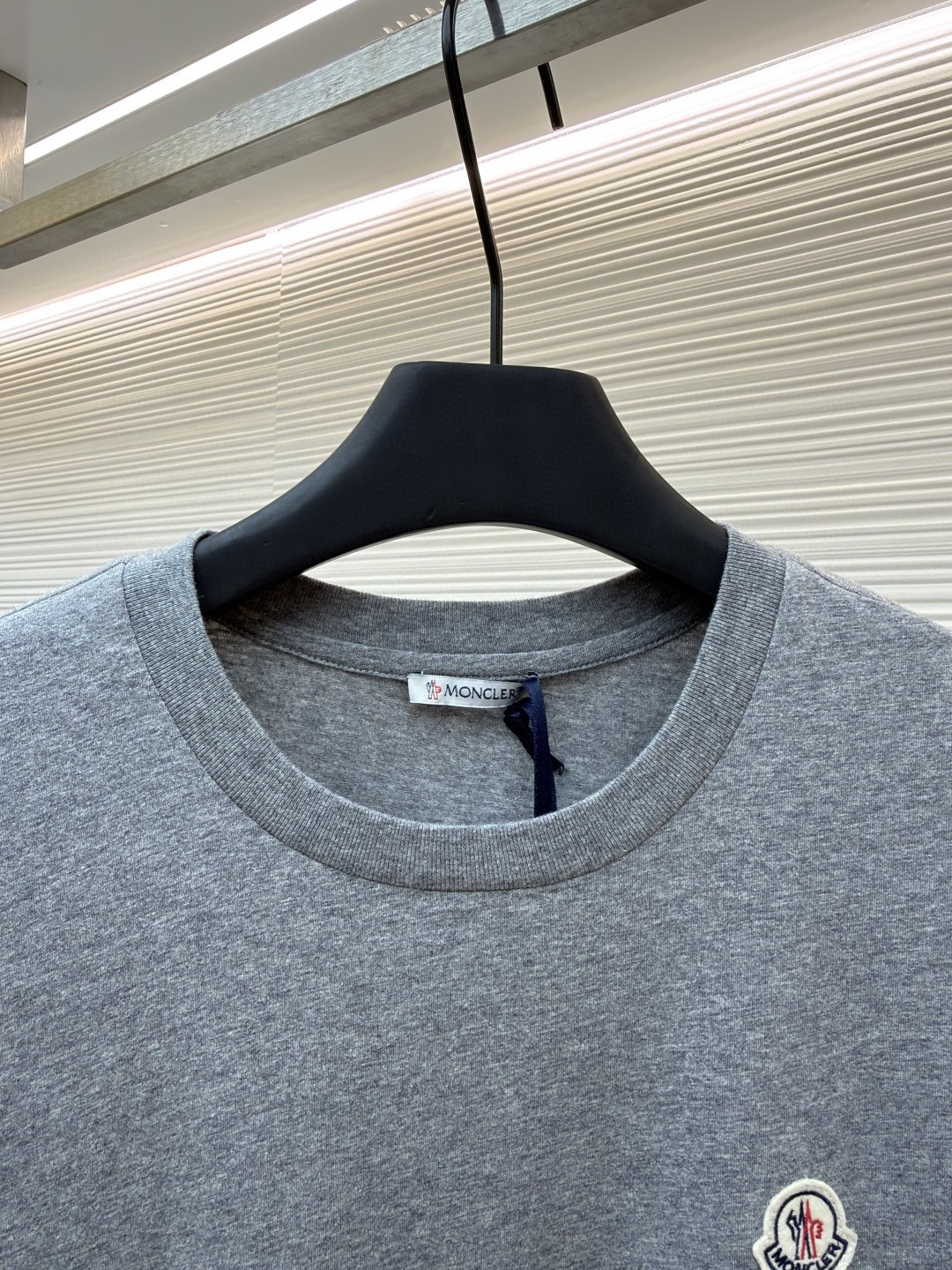 Moncler 蒙口 标识圆领短袖 T恤 夏季 灰色 黑色 A0 8C00026-829H8-3P1