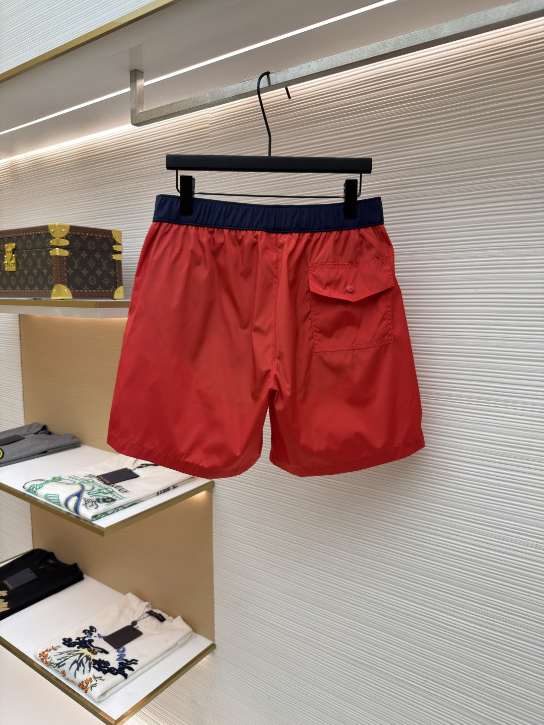Moncler 蒙口 logo抽绳系带沙滩裤 短裤 休闲裤 裤子 蓝色 黑色 绿色 红色 A2 K10912C000075985M612