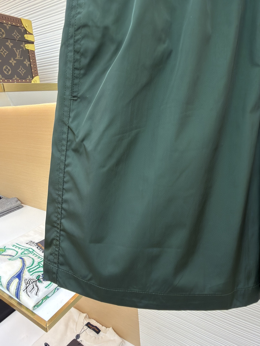 Moncler 蒙口 logo抽绳系带沙滩裤 短裤 休闲裤 裤子 蓝色 黑色 绿色 红色 A2 K10912C000075985M612