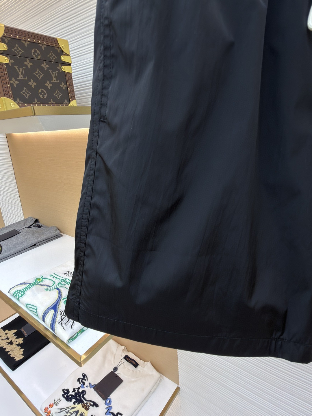 Moncler 蒙口 logo抽绳系带沙滩裤 短裤 休闲裤 裤子 蓝色 黑色 绿色 红色 A2 K10912C000075985M612