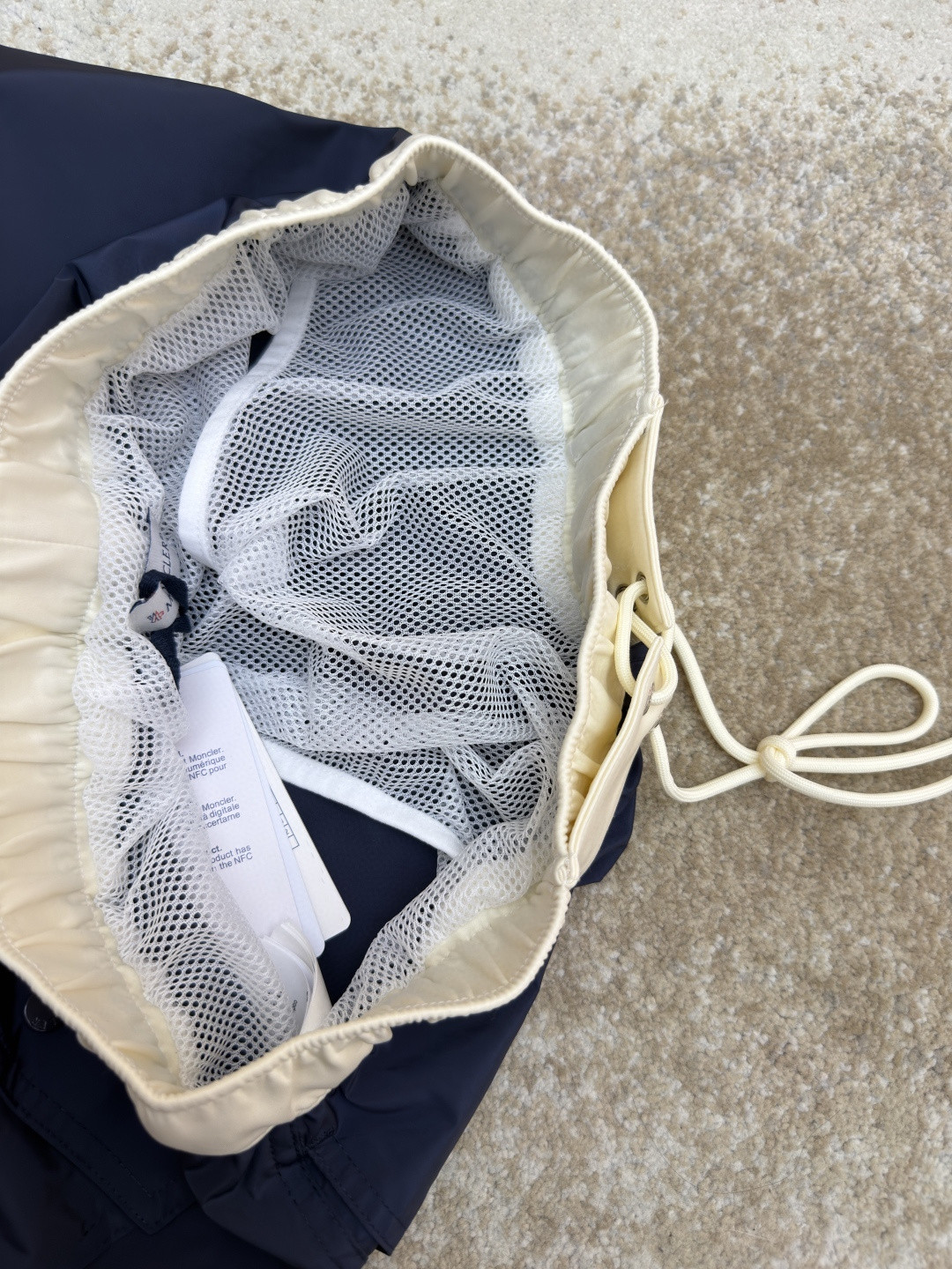 Moncler 蒙口 logo抽绳系带沙滩裤 短裤 休闲裤 裤子 蓝色 黑色 绿色 红色 A2 K10912C000075985M612