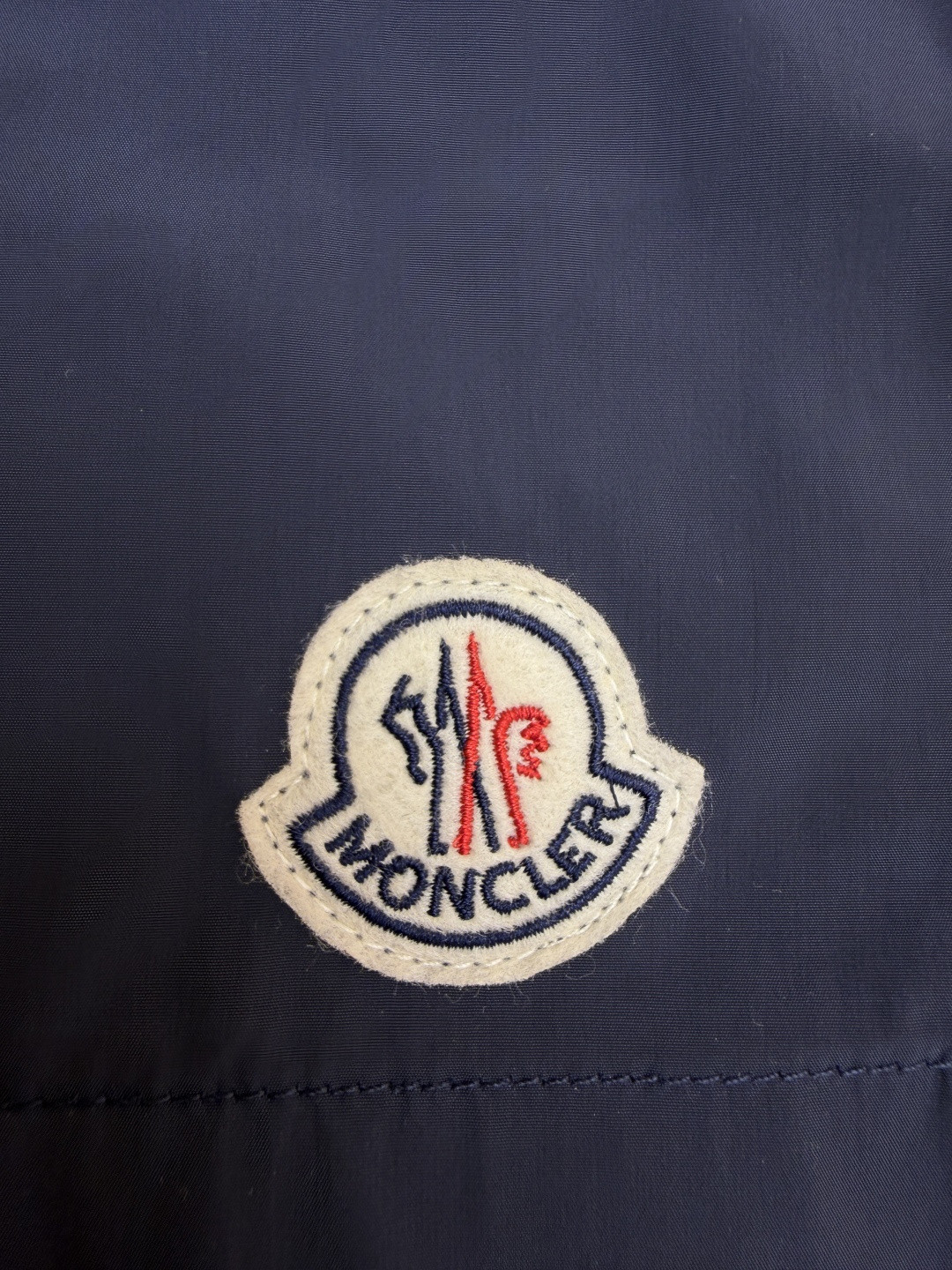 Moncler 蒙口 logo抽绳系带沙滩裤 短裤 休闲裤 裤子 蓝色 黑色 绿色 红色 A2 K10912C000075985M612