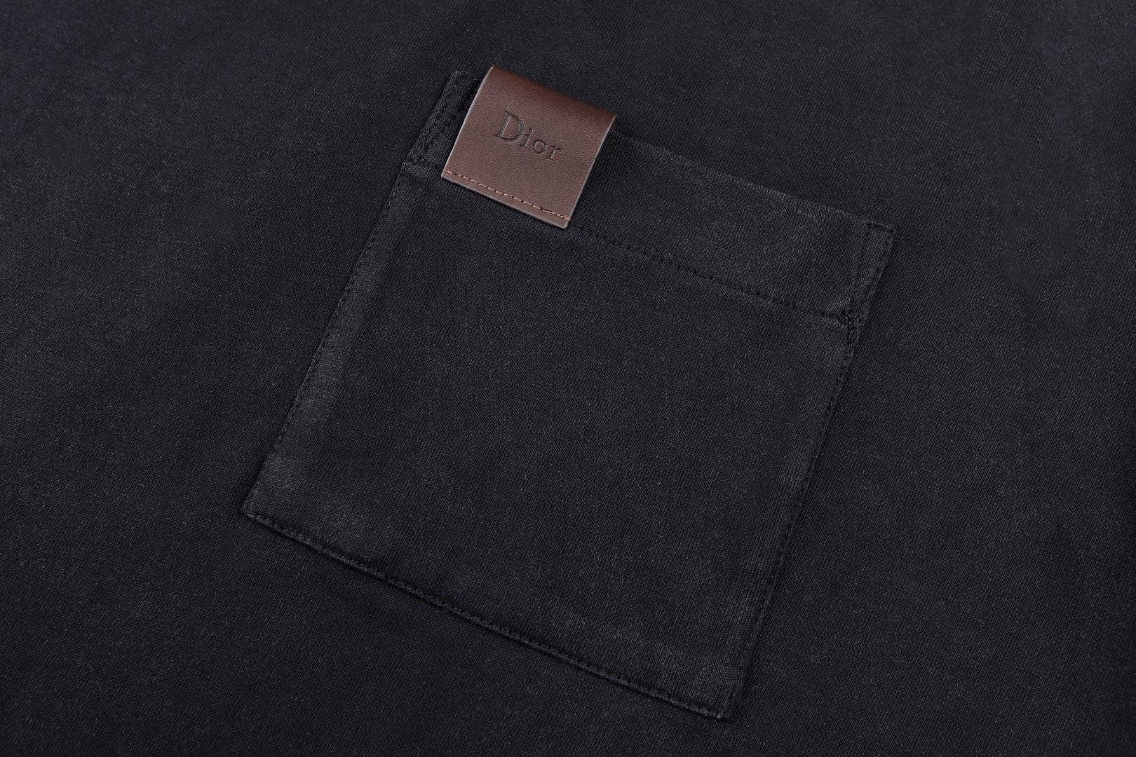 DIOR 迪奥 皮革标志圆领短袖 T恤 夏季 白色 灰色 A0 683J696G3036-C001