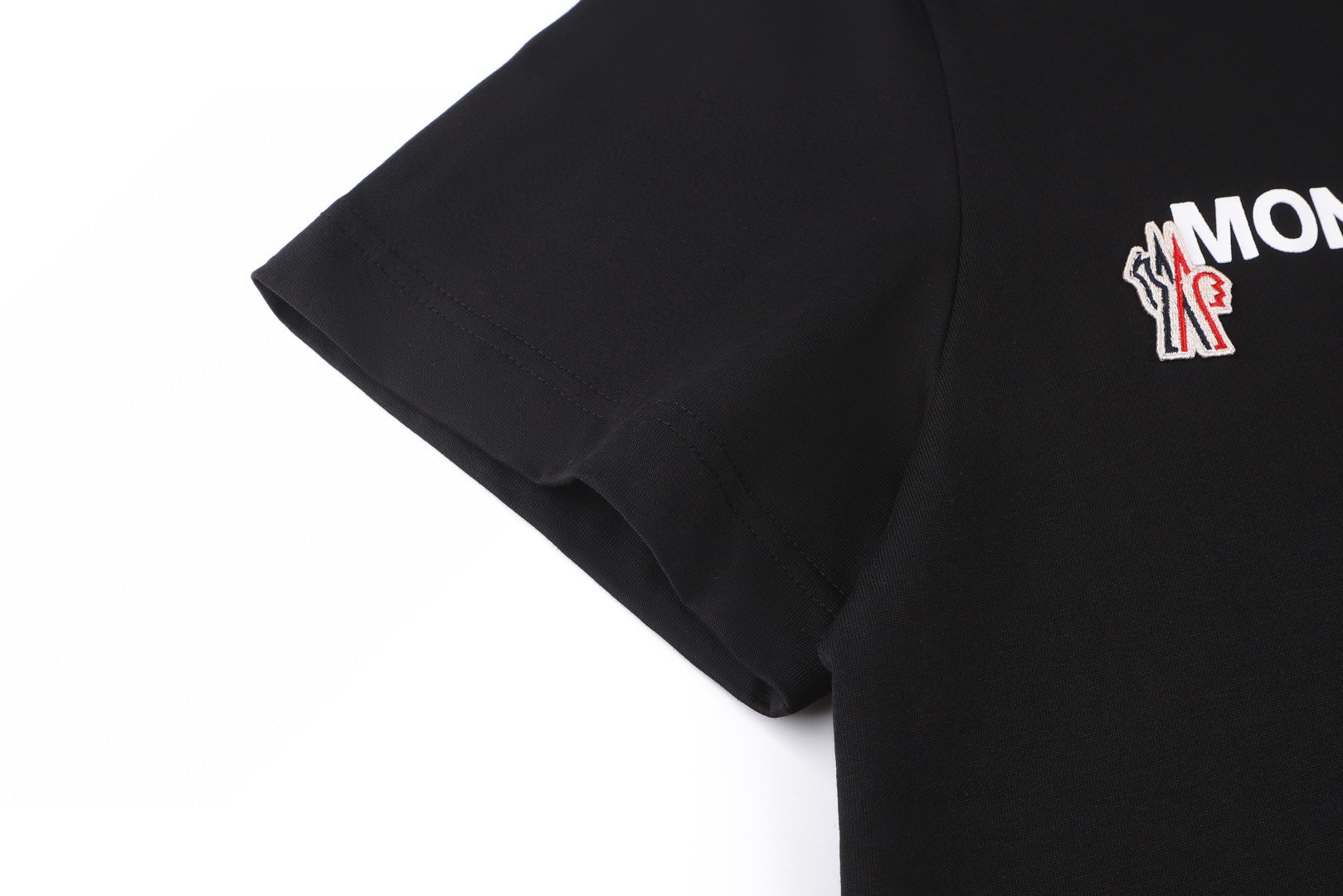 Moncler 蒙口 徽标织带标识圆领短袖 T恤 夏季 白色 黑色 A0 L10978C0001789AW1041