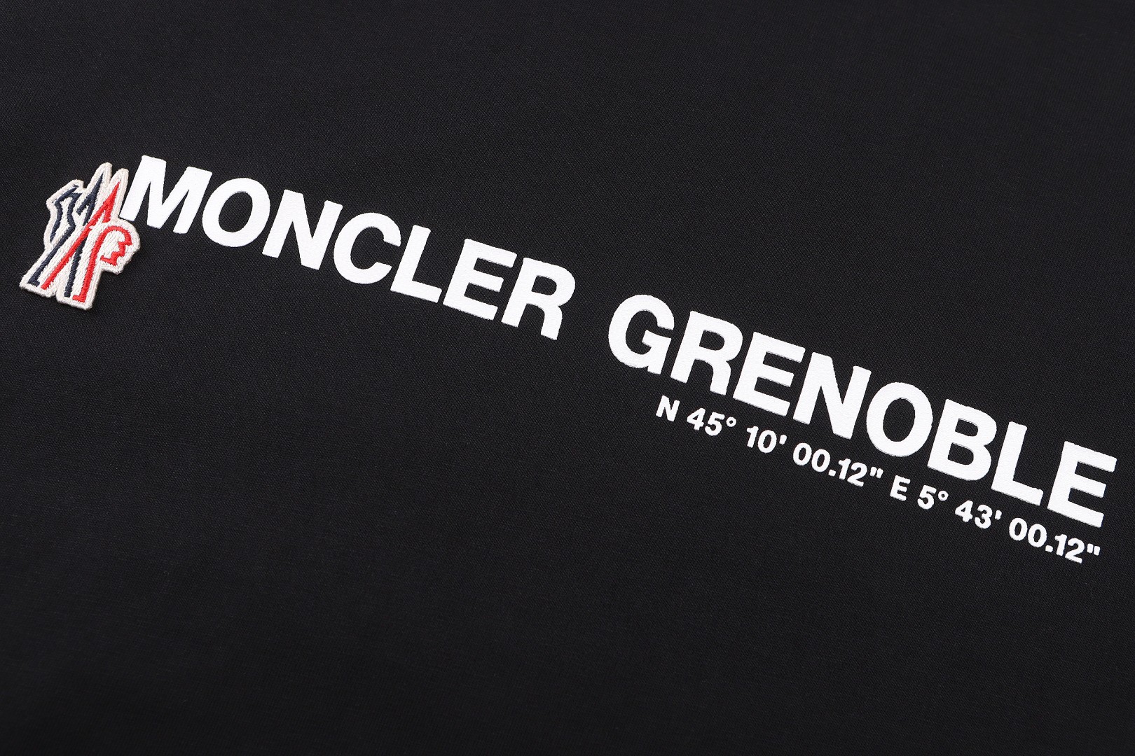 Moncler 蒙口 徽标织带标识圆领短袖 T恤 夏季 白色 黑色 A0 L10978C0001789AW1041