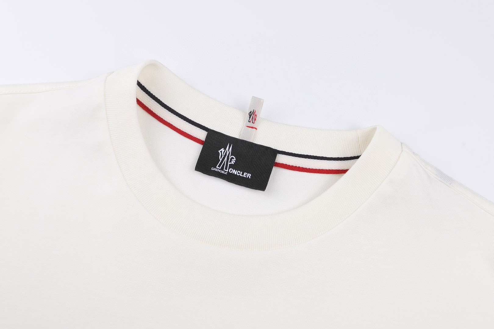 Moncler 蒙口 徽标织带标识圆领短袖 T恤 夏季 白色 黑色 A0 L10978C0001789AW1041