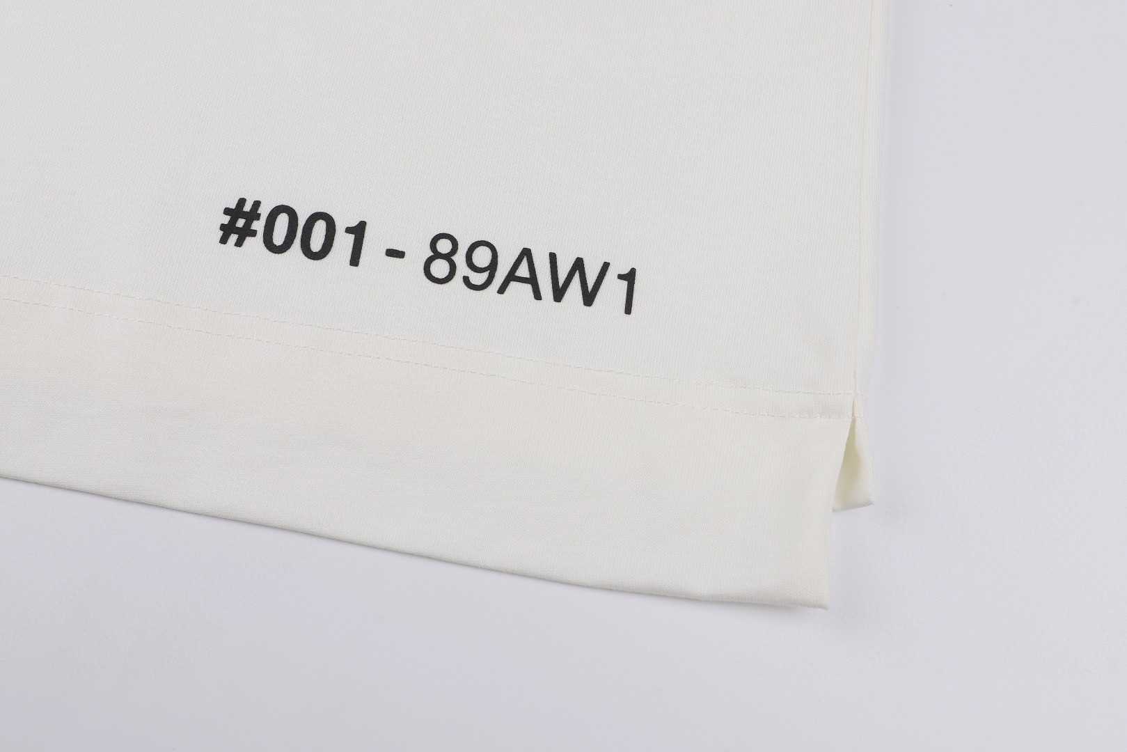 Moncler 蒙口 徽标织带标识圆领短袖 T恤 夏季 白色 黑色 A0 L10978C0001789AW1041