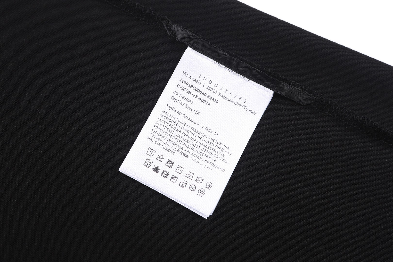 Moncler 蒙口 字母徽章印花圆领短袖 T恤 夏季 白色 黑色 A0 J10918C0004089AJS999