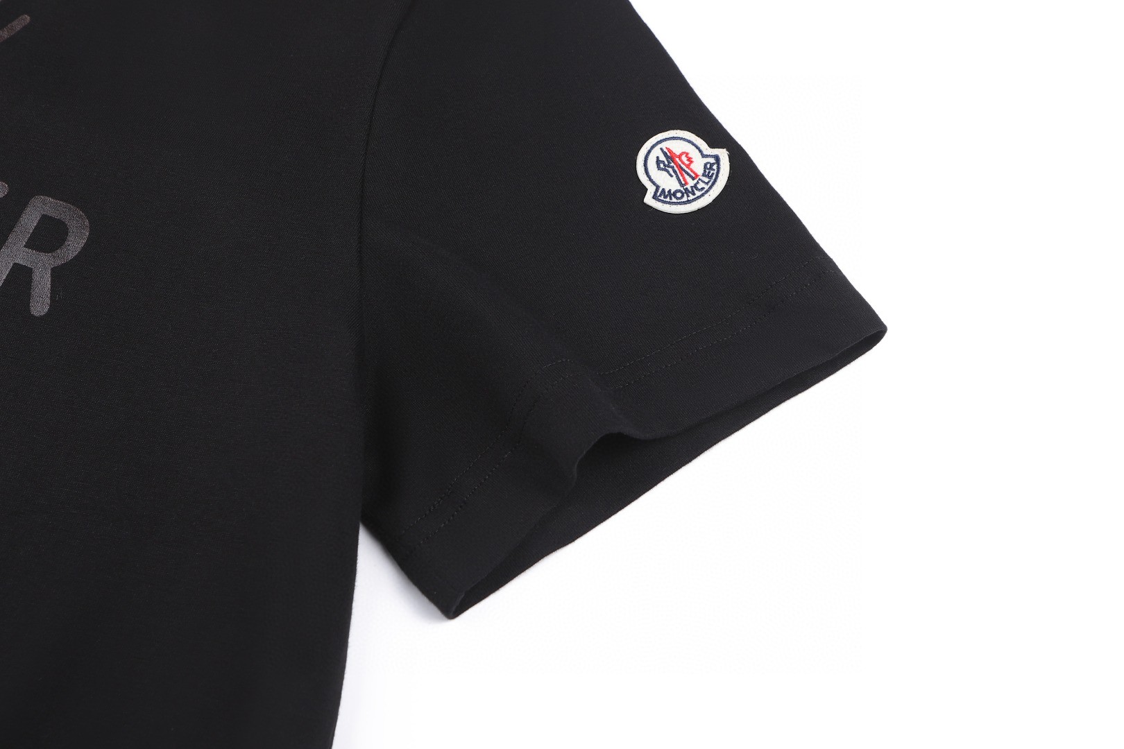 Moncler 蒙口 字母徽章印花圆领短袖 T恤 夏季 白色 黑色 A0 J10918C0004089AJS999