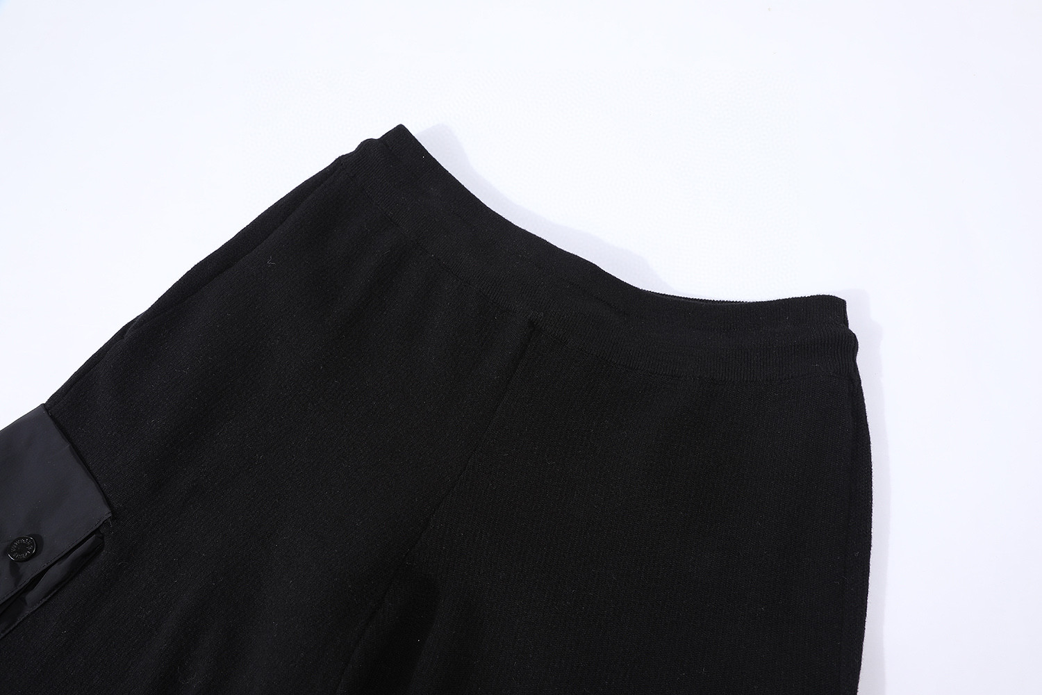 LOUIS VUITTON 路易威登 LV 压纹贴饰毛织松紧腰短裤 休闲裤 裤子 五分裤 黑色 B0 1ABJ1N