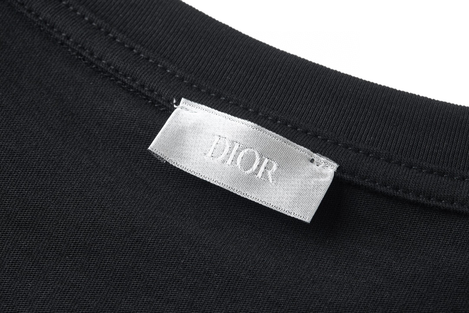 DIOR 迪奥 小蜜蜂刺绣标识圆领短袖 T恤 夏季 白色 黑色 A0 733J603B0677-C089