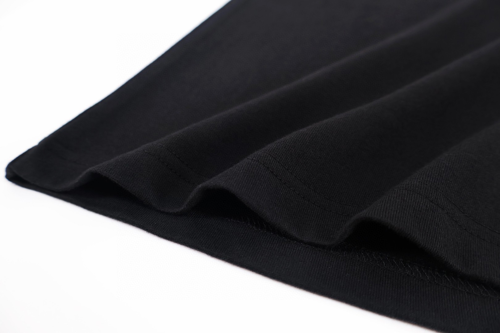 Burberry 巴宝莉 沙滩躺椅格纹元素圆领Tee 短袖 T恤 白色 黑色 A0 81234831