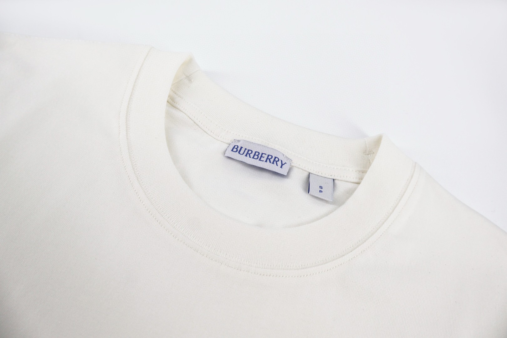 Burberry 巴宝莉 沙滩躺椅格纹元素圆领Tee 短袖 T恤 白色 黑色 A0 81234831