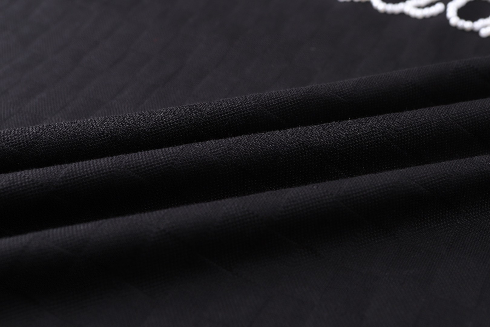 LOUIS VUITTON 路易威登 LV 串珠棋盘格提花圆领短袖 T恤 黑色 A2 1AIMLY