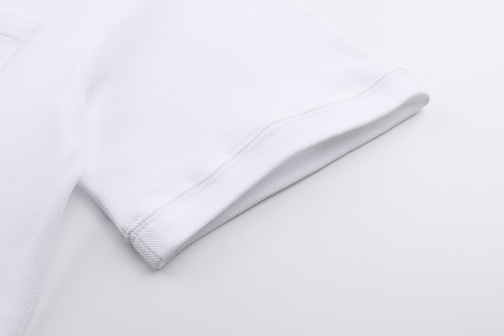 GUCCI 古驰 口袋马蹄扣刺绣圆领短袖 T恤 夏季 白色 A0