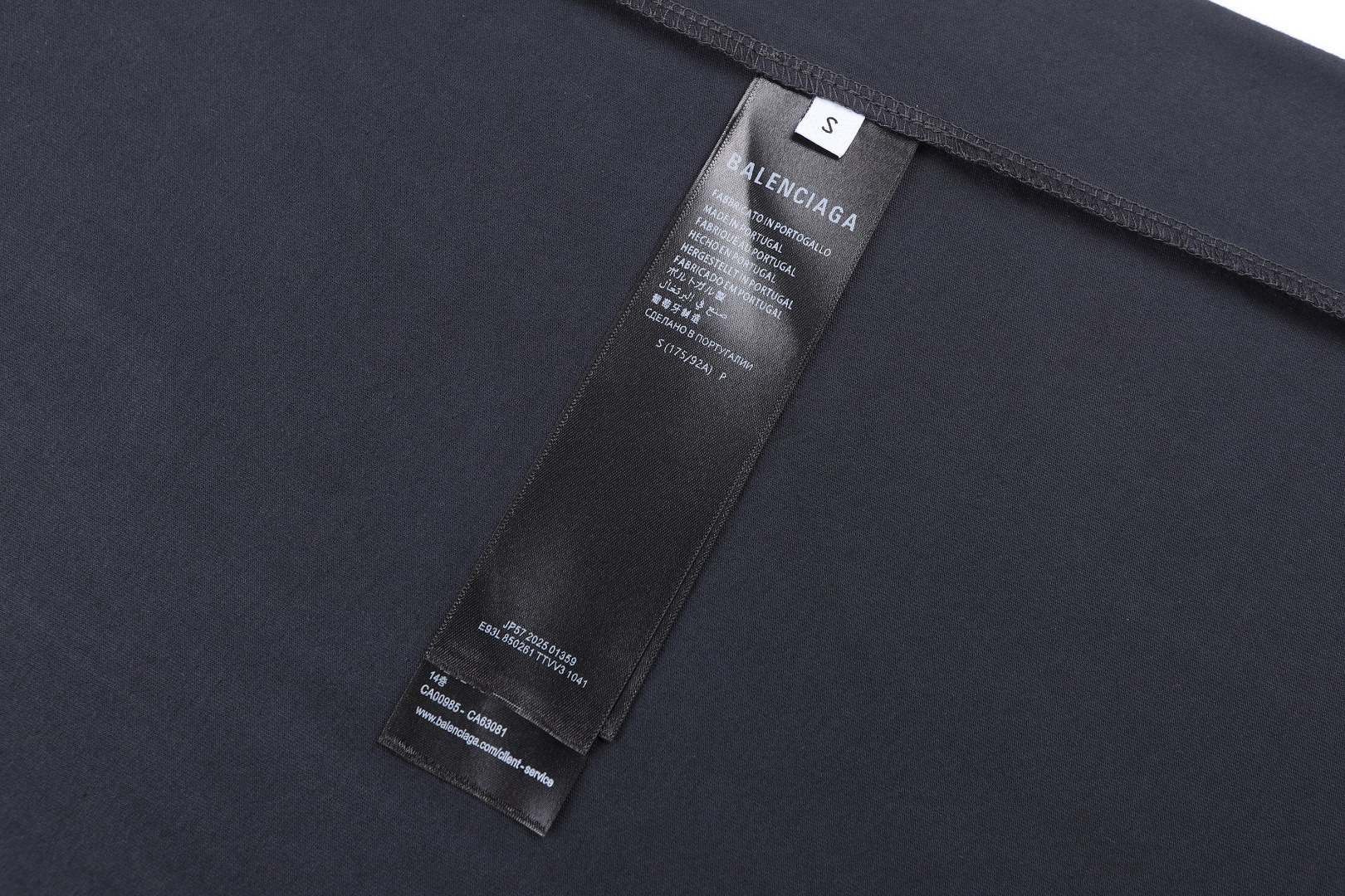 Balenciaga 巴黎世家 徽章印花圆领短袖 T恤 夏季 黑色 A0 850261TTVV31041