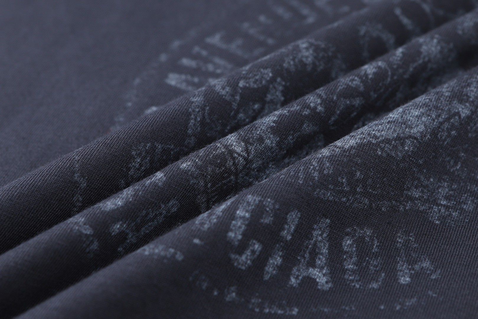 Balenciaga 巴黎世家 徽章印花圆领短袖 T恤 夏季 黑色 A0 850261TTVV31041