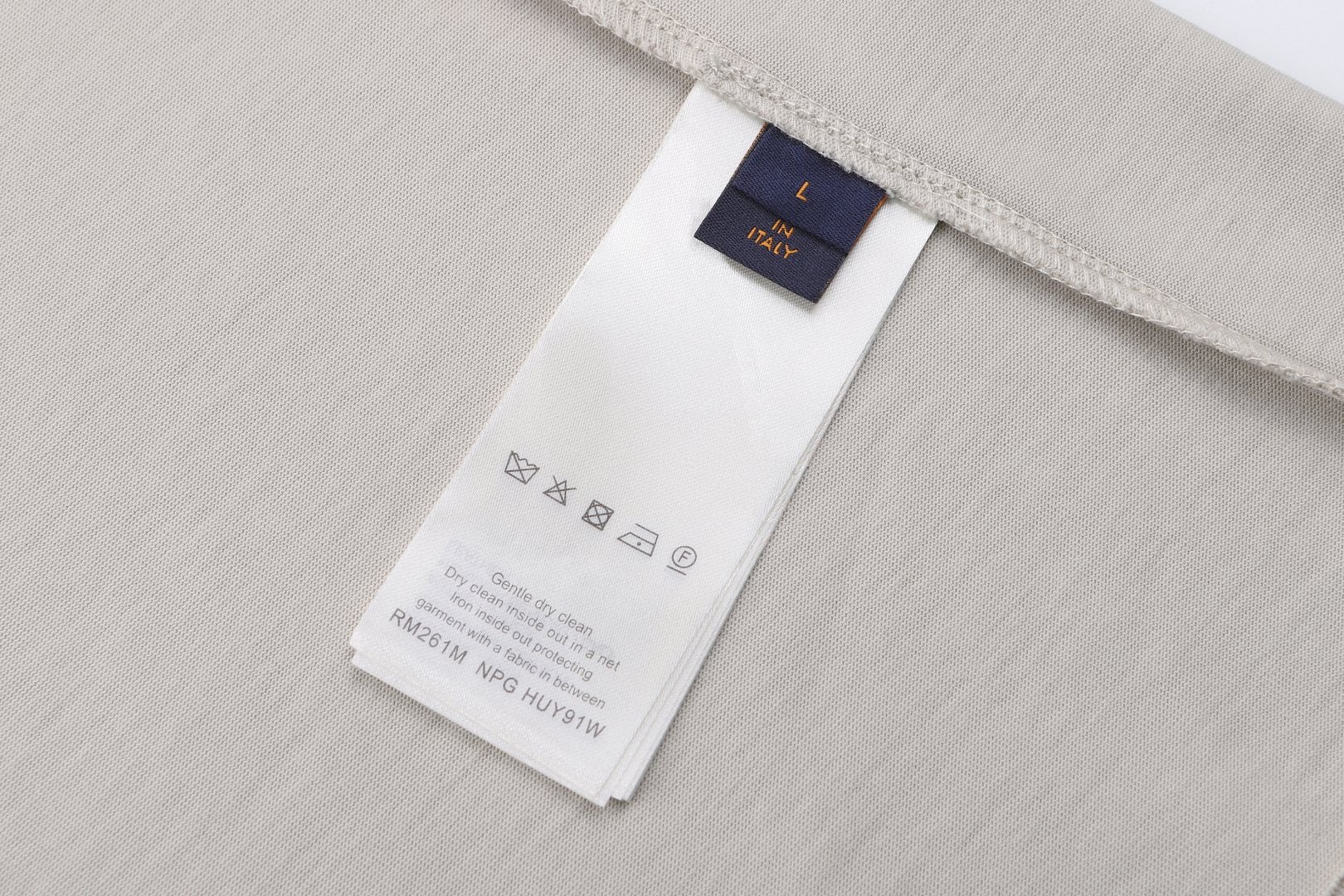 LOUIS VUITTON 路易威登 皮标字母刺绣圆领短袖 T恤 浅褐色 A0 HUY91WNPGO30