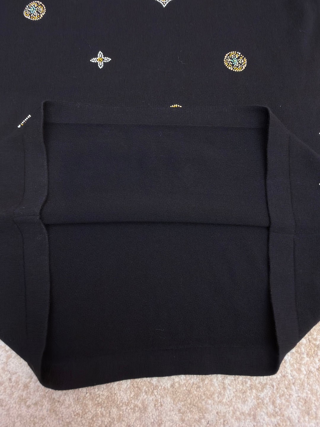 LOUIS VUITTON 路易威登 LV 烫钻提花标识针织短袖 夏季 T恤 黑色 B0 1AJR10