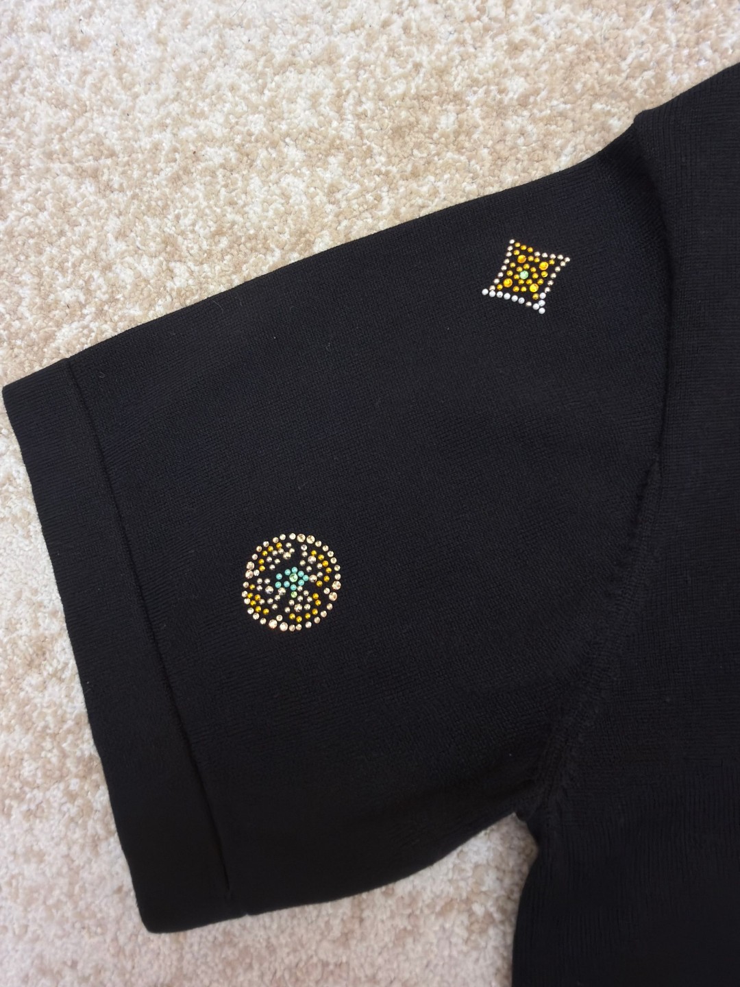 LOUIS VUITTON 路易威登 LV 烫钻提花标识针织短袖 夏季 T恤 黑色 B0 1AJR10