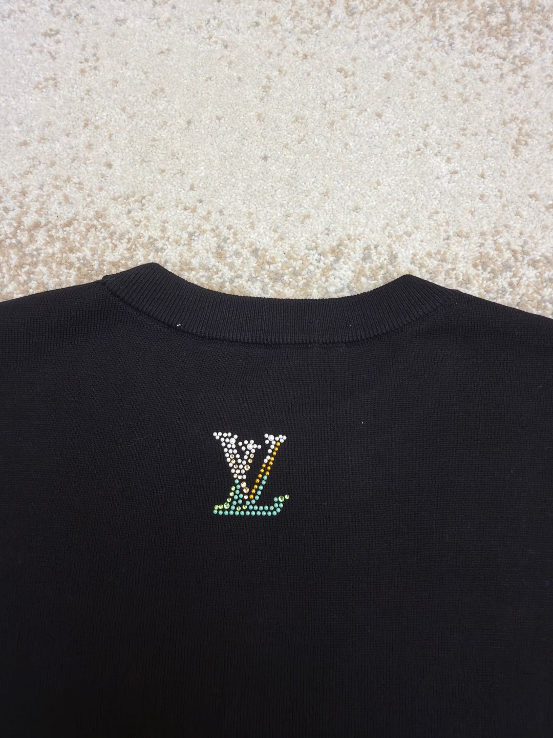 LOUIS VUITTON 路易威登 LV 烫钻提花标识针织短袖 夏季 T恤 黑色 B0 1AJR10