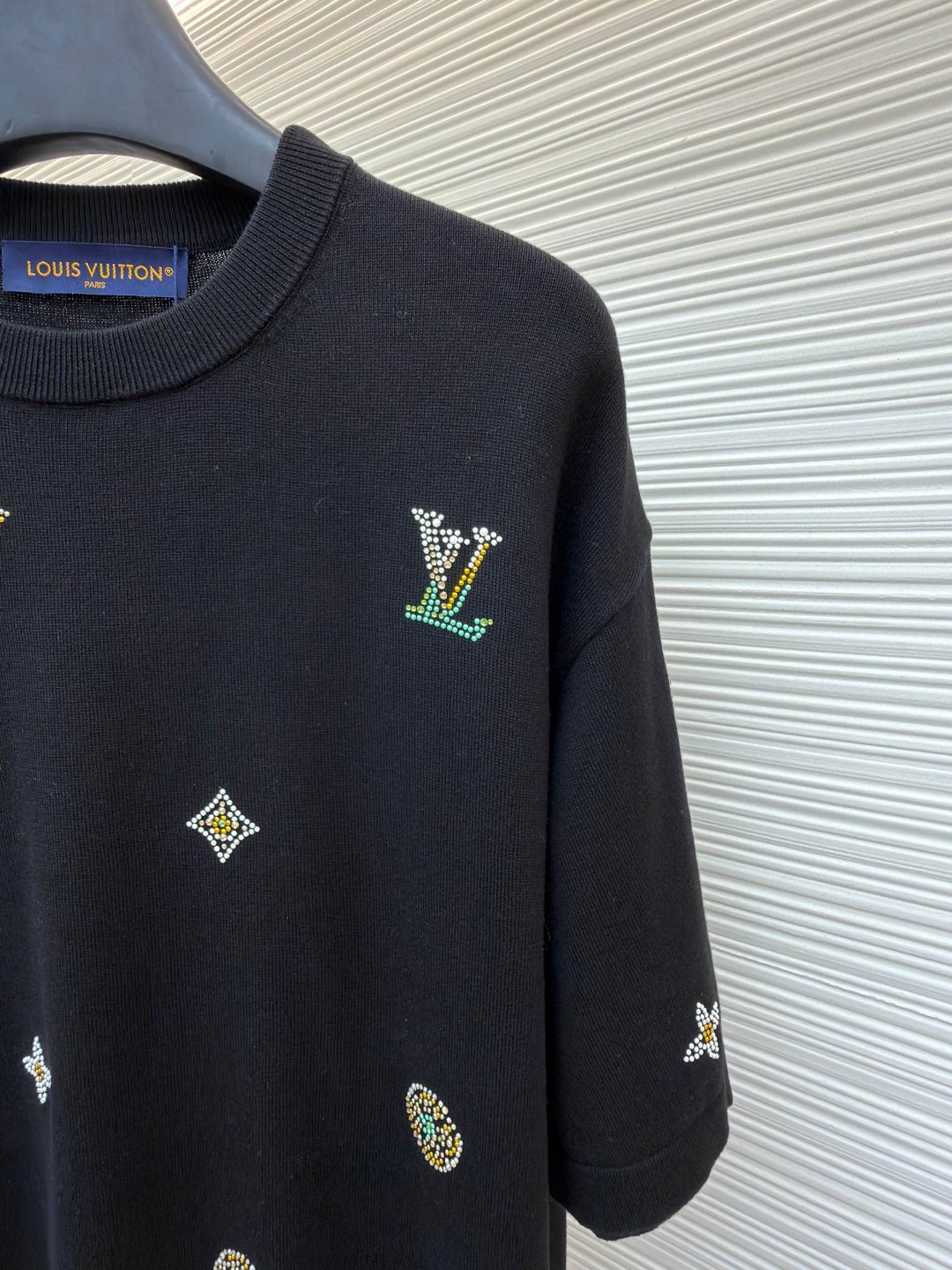 LOUIS VUITTON 路易威登 LV 烫钻提花标识针织短袖 夏季 T恤 黑色 B0 1AJR10
