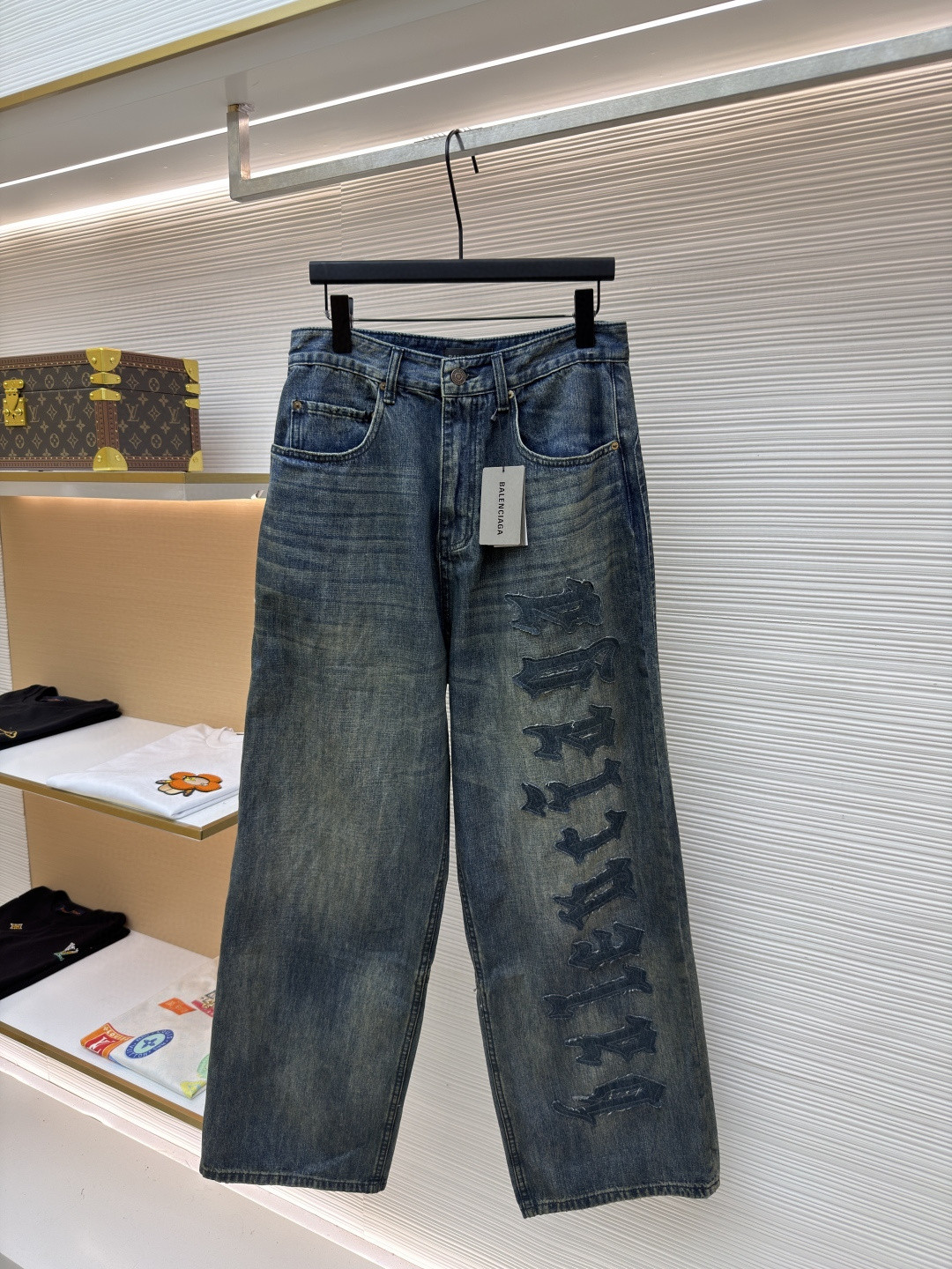 Balenciaga 巴黎世家 标识贴饰做旧牛仔裤 长裤 裤子 蓝色 C0 857216TTW661505